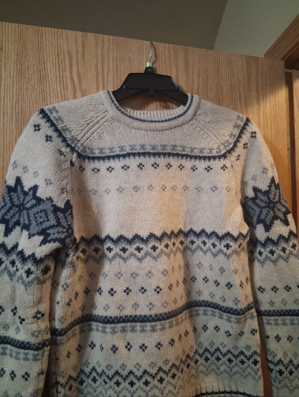 vintage J.Crew Fair Isle knit crewneck sweater made from 100% lambswool.